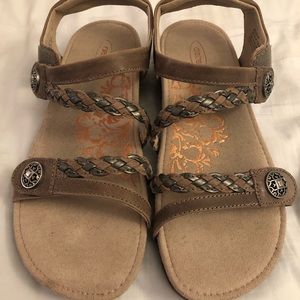 Jillian Braided Quarter Strap Aetrex Sandals
